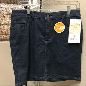 Riders by Lee women’s denim Skirt blue size 10 NWT with hidden shorts